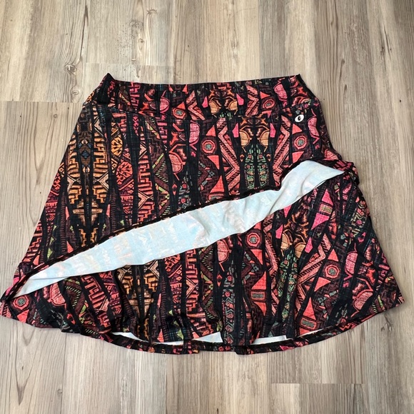 DONA JO Athletic Skirt - Picture 2 of 7